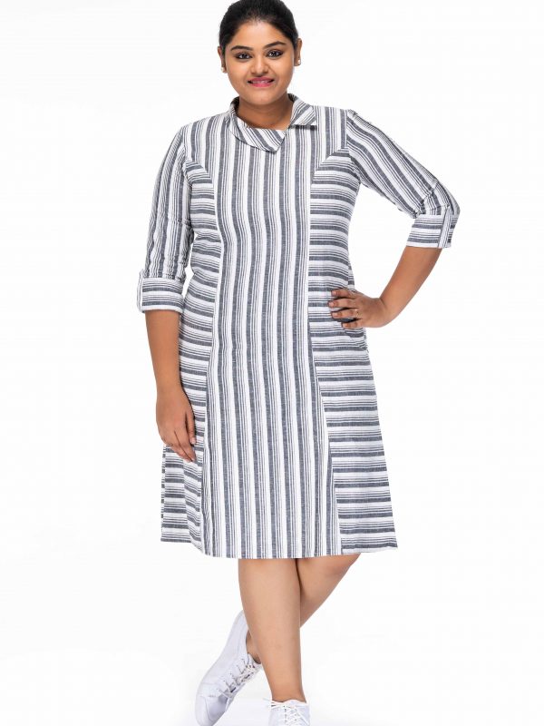 CLASSIC BLACK & WHITE CHECKED PLUS SIZE DRESS